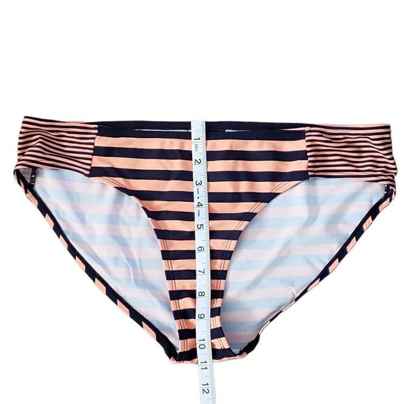 Beach Bump by Motherhood Maternity Navy Stripe Bikini Bottom Size Large - Picture 7 of 11